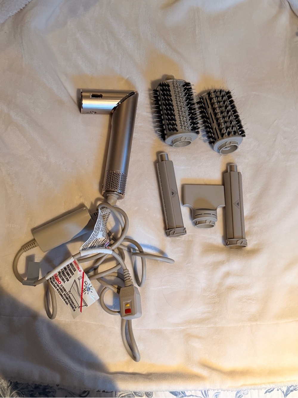 Shark Air wrap Hairdryer with Attachments